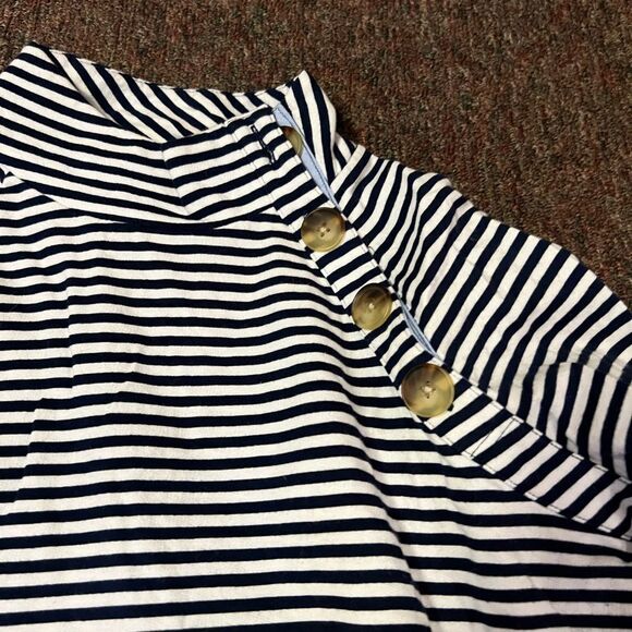 Vineyard vines small striped blouse - Picture 5 of 6